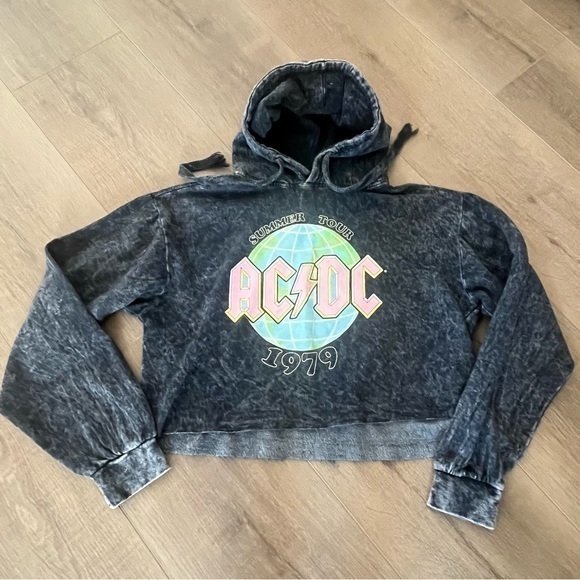 AC/DC Tops - AC DC Summer Tour 1979 Crop Sweatshirt Hoodie Women Medium Acid Wash Great